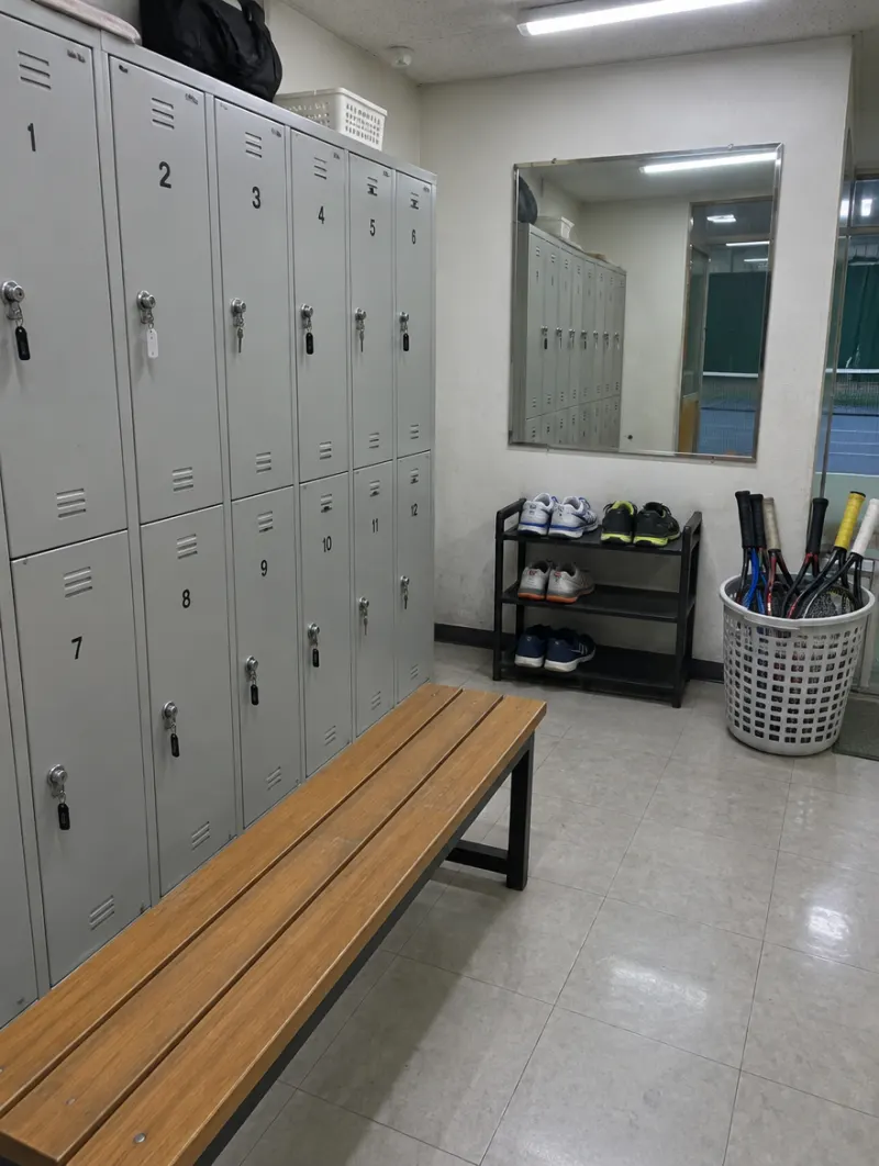탈의실·사물함 · AI로 만든 가상 공간·인물